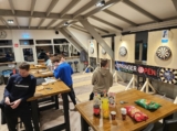 Alternatieve darttraining S.K.N.W.K. JO19-1 en lagere seniorenteams (donderdag 08-02-2024) (7/29)